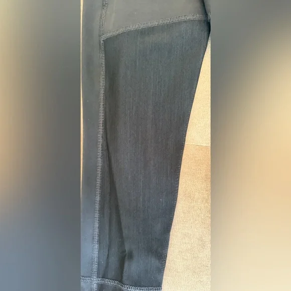 NWT- Nike Pro Mid-Rise Mesh-
Paneled Leggings - Picture 5 of 11